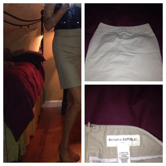 ❌Sold❌Banana Republic khaki skirt