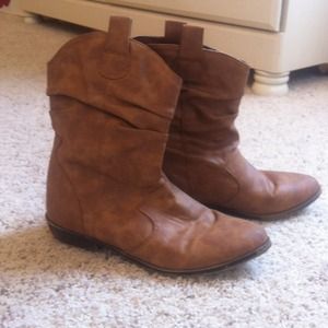 🐯RESERVED🐸Boots