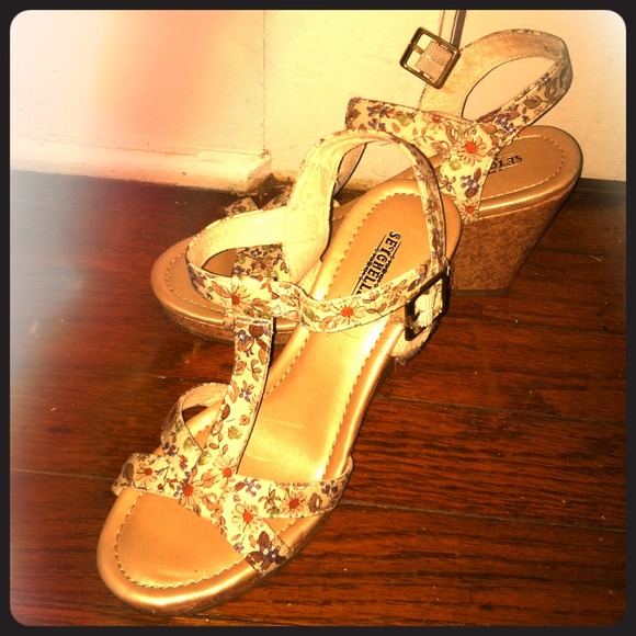 Sbicca Sydney Floral Wedges - Picture 1 of 1