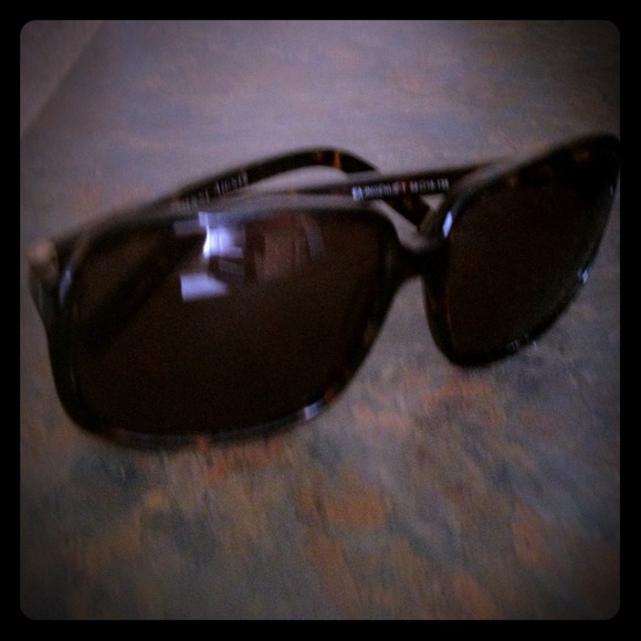 Glasses & heels @alecia