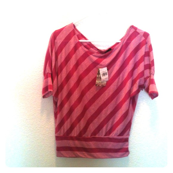 SOLD!!! Very pretty fuchsia striped top NWT!