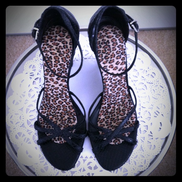 ALDO Shoes - Black ALDO Strappy Wedges