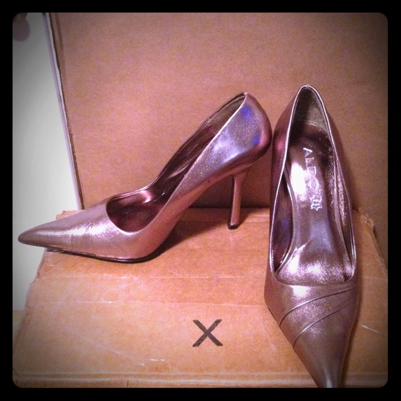 Bakers Bronze Pumps