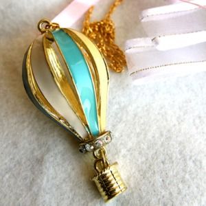 Jewelry - ❌SOLD❌Blow Me Away Necklace Jewelry - ❌SOLD❌Blow Me Away Necklace