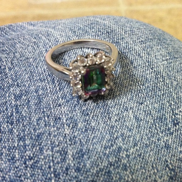 Ring - Picture 3 of 3