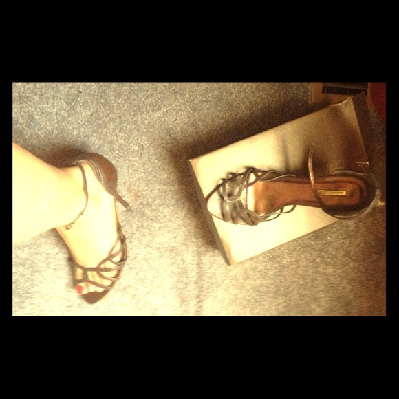 Brown small heel sandal