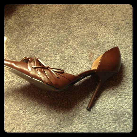 Cute brown leather with ruffle stilletto shoe