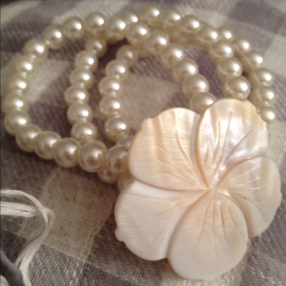 ✨✨Faux Pearl Bracelet✨✨