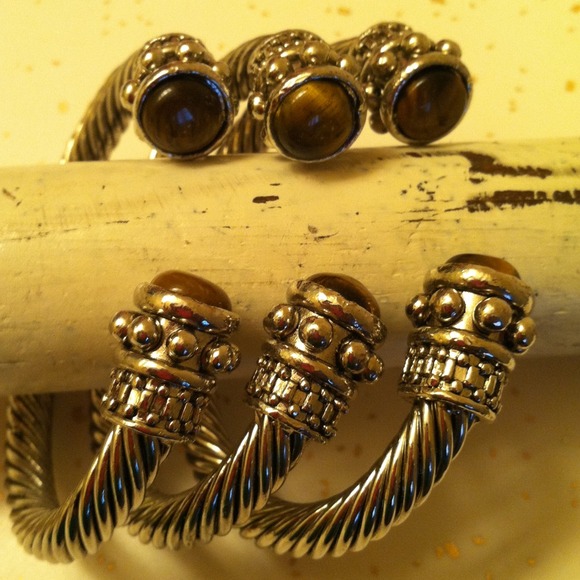 Bracelets - Picture 3 of 4