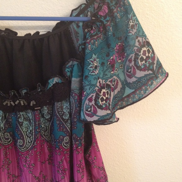 Blue/Purple Patterned Top - Picture 4 of 4