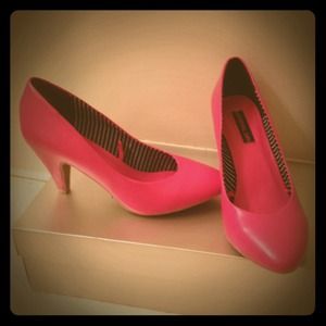 Material Girl pink heels
