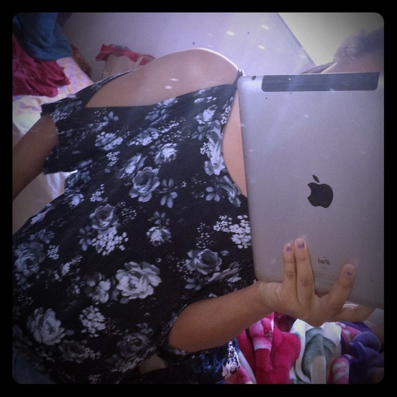 RESERVEDFor @karacleveland floral top!!(: