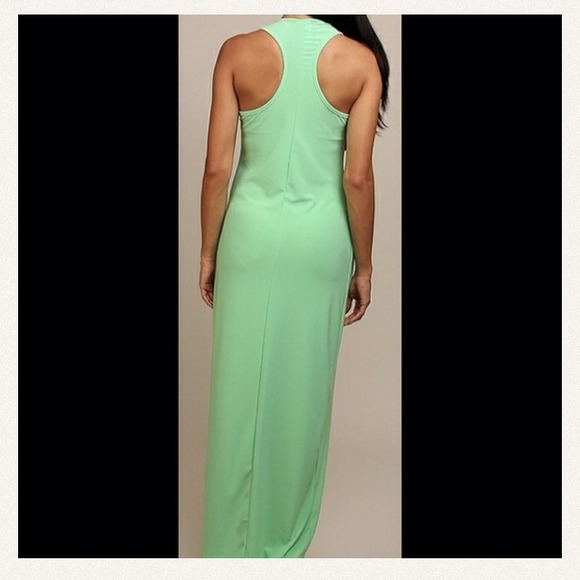 💢SOLD💢Gorgeous Green Maxi Dress - Picture 2 of 4