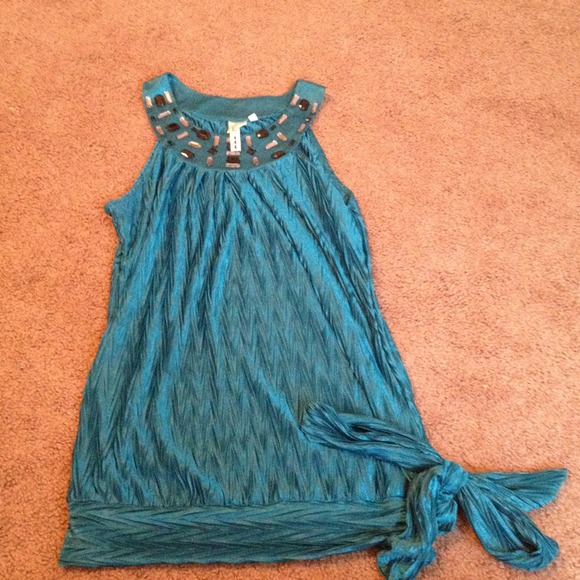 Beautiful teal/blue dressy tank
