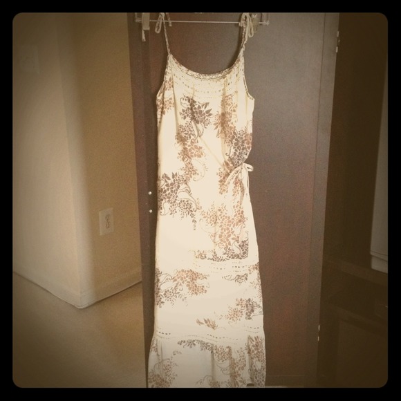 Banana Republic Silk Cream patterned dress!