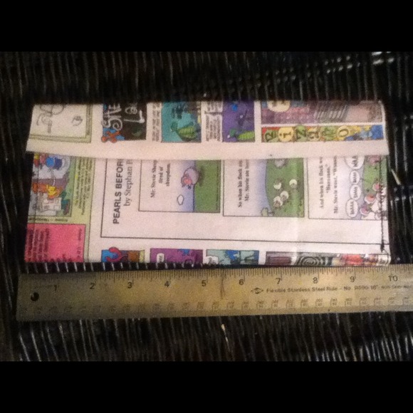 Newspaper comics wallet - Picture 1 of 2