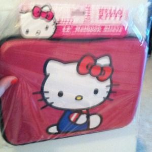 Unopened hello kitty laptop sleeve