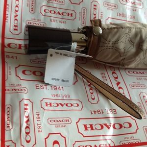 🎉SOLD🎉NWT Coach brown Sig umbrella w/Leather