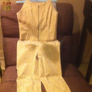 Top and pants in camel embossed floral print