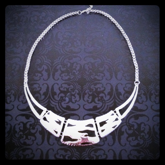 ✴SOLD✴Silver necklace