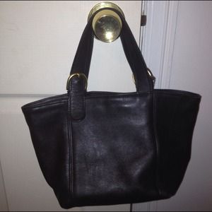 👜VINTAGE COACH BLACK LEATHER BUCKET TOTE!!!