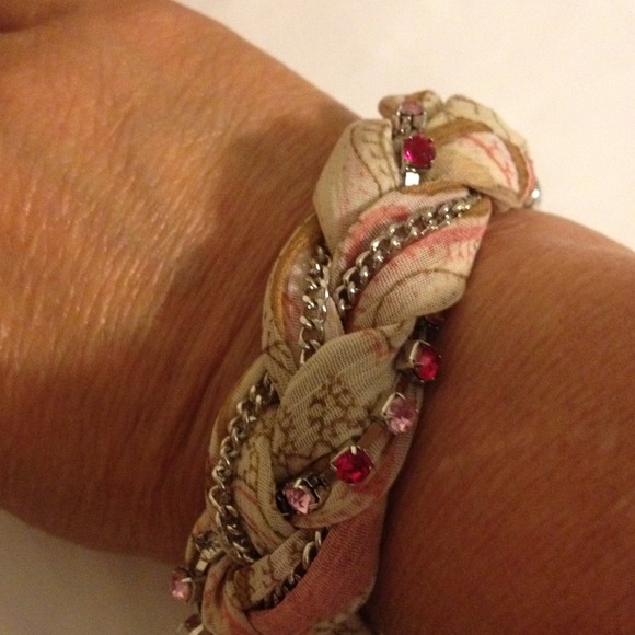 Bracelet