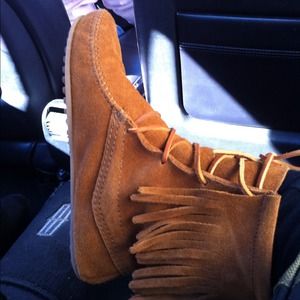 Reserved for @dolly408 Minnetonka Boots