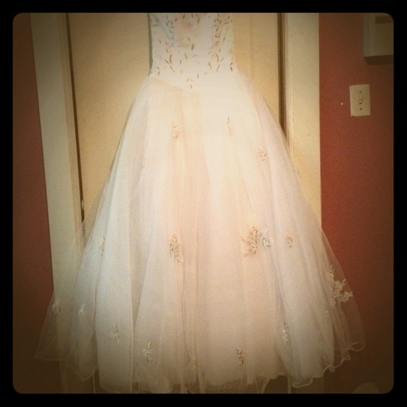 A pc Mary's dress