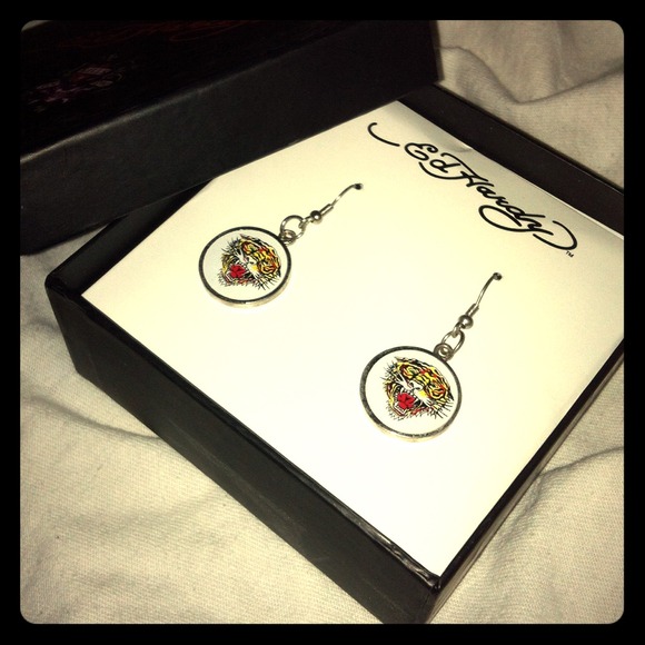Ed Hardy Earrings - Picture 1 of 3