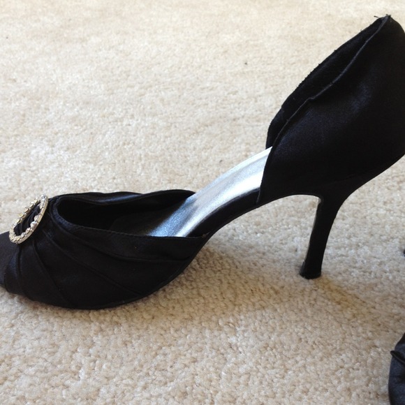 Peep-toe Pumps - Picture 2 of 3