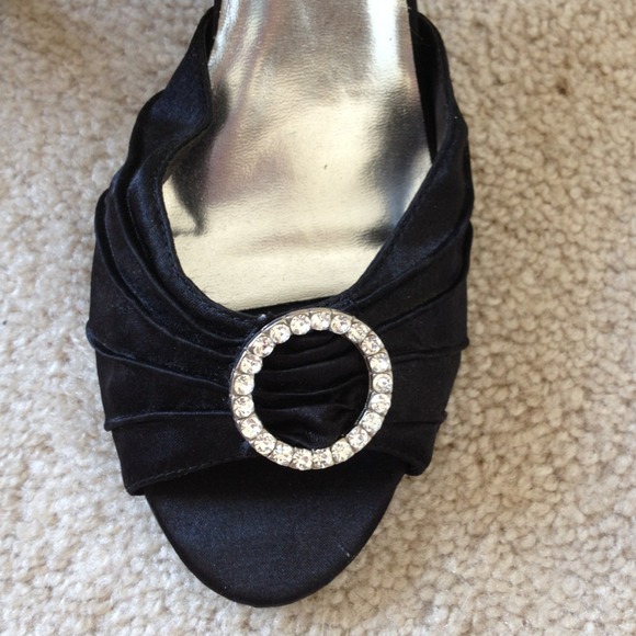 Peep-toe Pumps - Picture 3 of 3