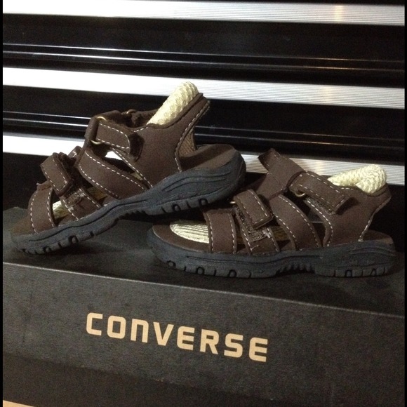 Child's sandals size 4