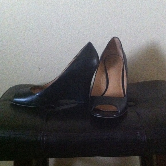 Aldo peep toe wedges