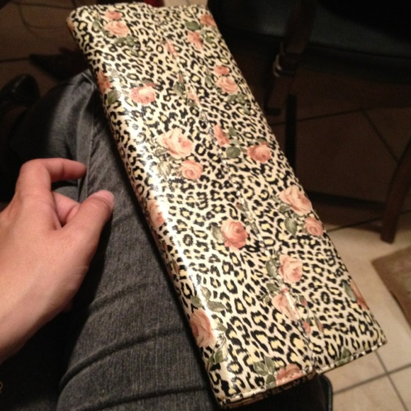Leopard print aldo clutch