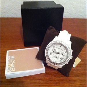 🆕💢SOLD💢New Michael Kors White Watch