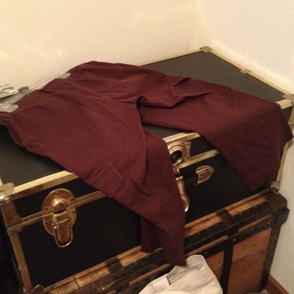 Cute Brown Capris [3 for 10] - Picture 3 of 4