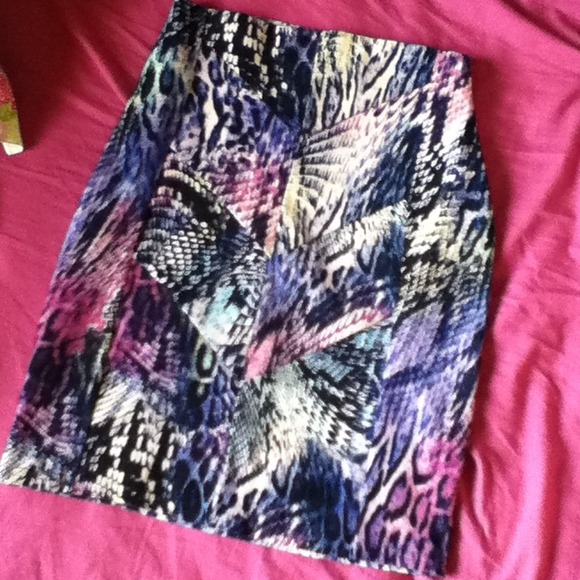 MulitColoured SnakeSkin Look Body Con Skirt