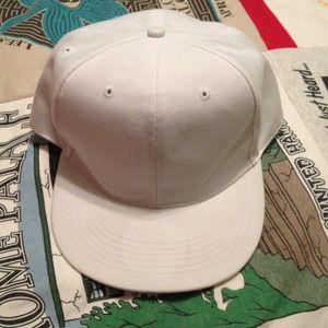 White SnapBack hat! Worn once!
