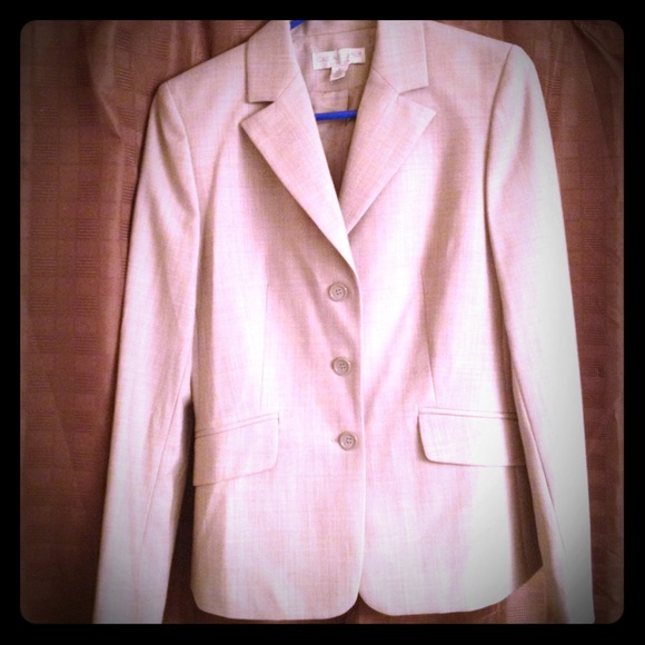 ⚡3 piece suit. NWOT!⚡