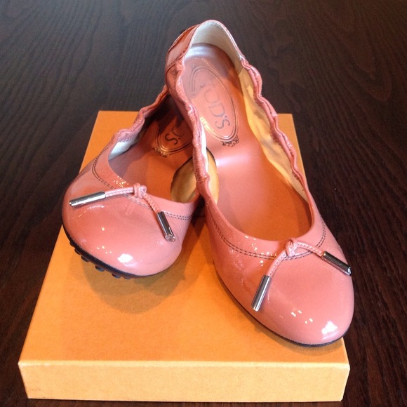 Tod's Shoes - Tods blush driving loafers! -Reserved @java_jen