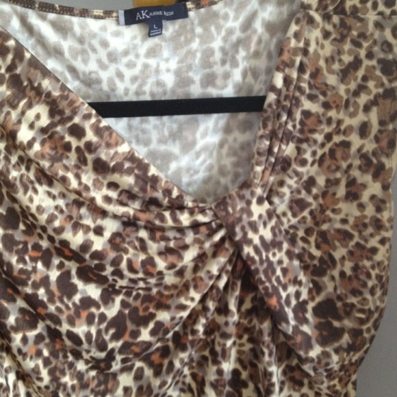 REDUCED**Leopard/side knot sleeveless top - Picture 2 of 2