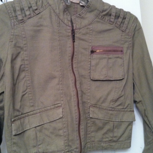 Mudd half jacket. (Military Style) Very nice