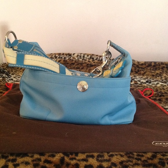 🔴REDUCED🔴COACH blue nylon shoulder bag