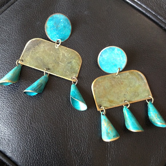 Jewelry - Bundle 2 Unique earrings from Thailand & pink ring