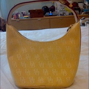 ❌RESERVED Authentic Dooney&Bourke Bucket Bag