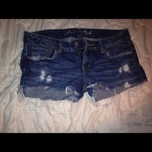 Cute American Eagle shorts.