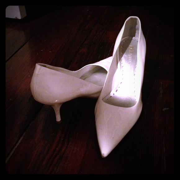 **SOLD**White BCBG heels