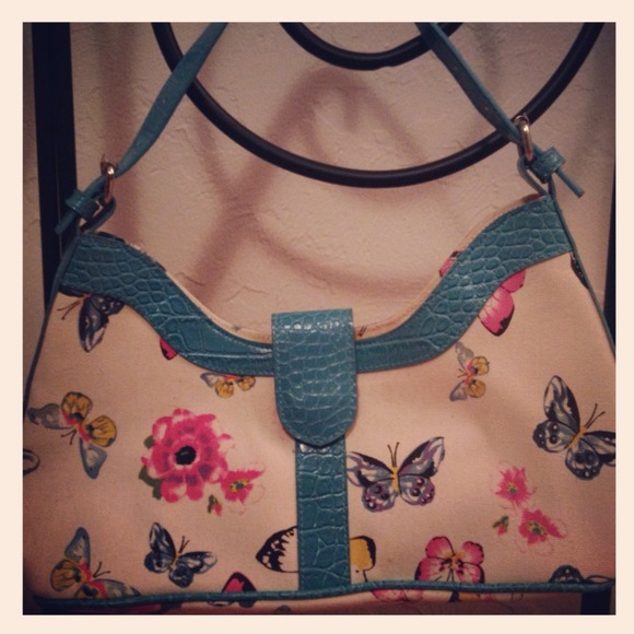 Butterfly purse Icing by Claire's