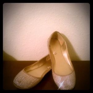 Reduced!! Sparkle flats