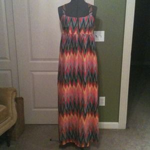 Xhilaration Dresses & Skirts - NWT Colorful Maxi Dress Xhilaration Dresses & Skirts - NWT Colorful Maxi Dress